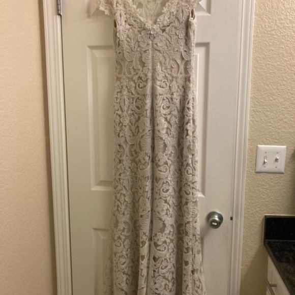 Wedding Dress - BHLDN - August Gown by Tadashi Shoji - Picture 4 of 13